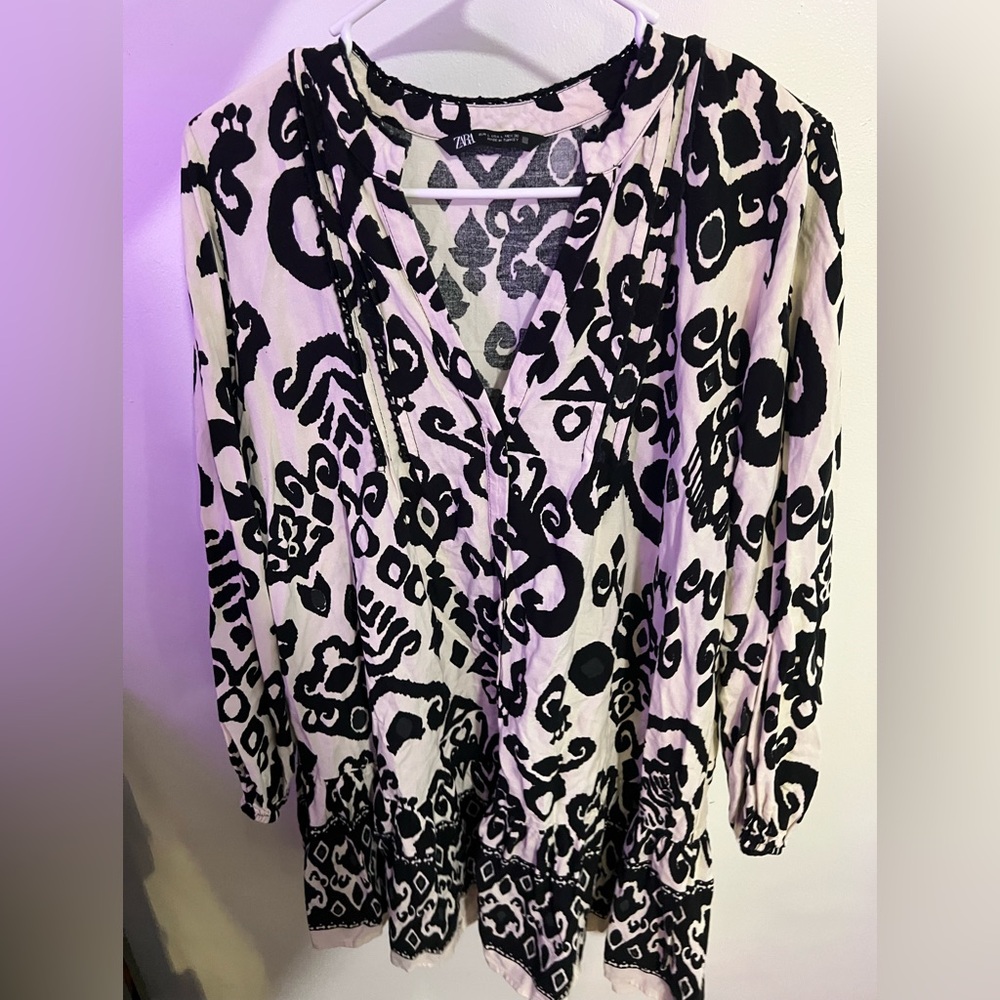 Zara Black and White Abstract Print V-Neck Dress